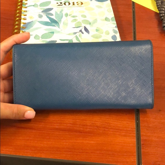 ❌❌❌SOLD❌❌❌Salvatore Ferragamo Blue wallet - Picture 4 of 8